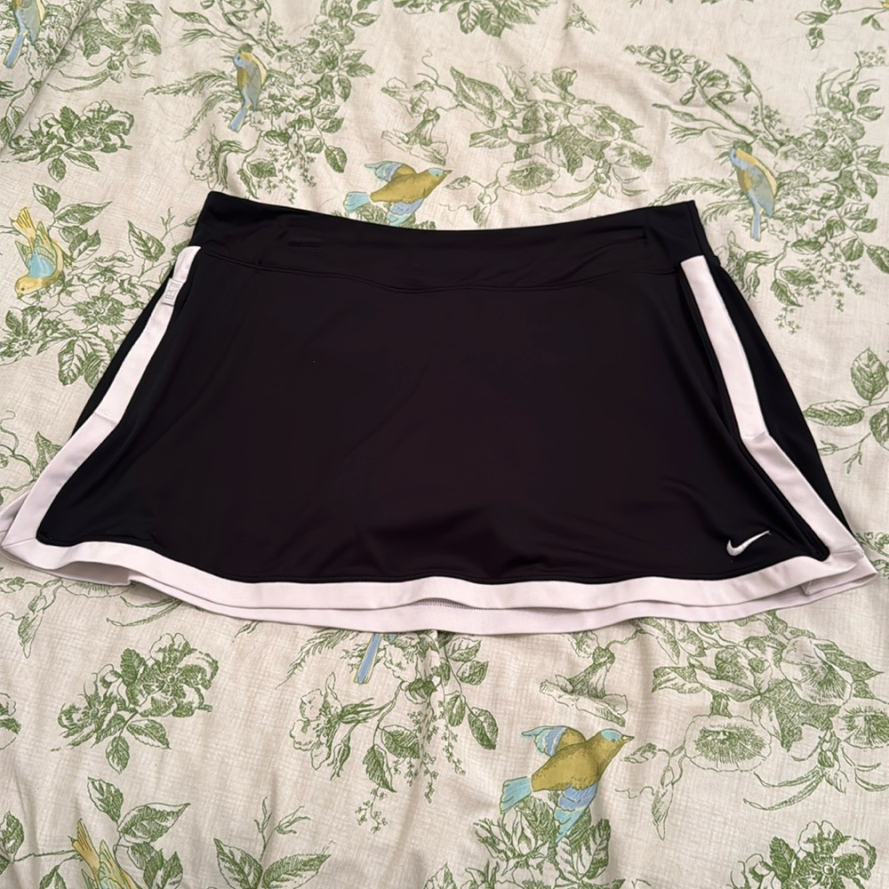 Black Nike Tennis/Pickleball/Golf Skirt/Skort Size Large.  Gently Used!